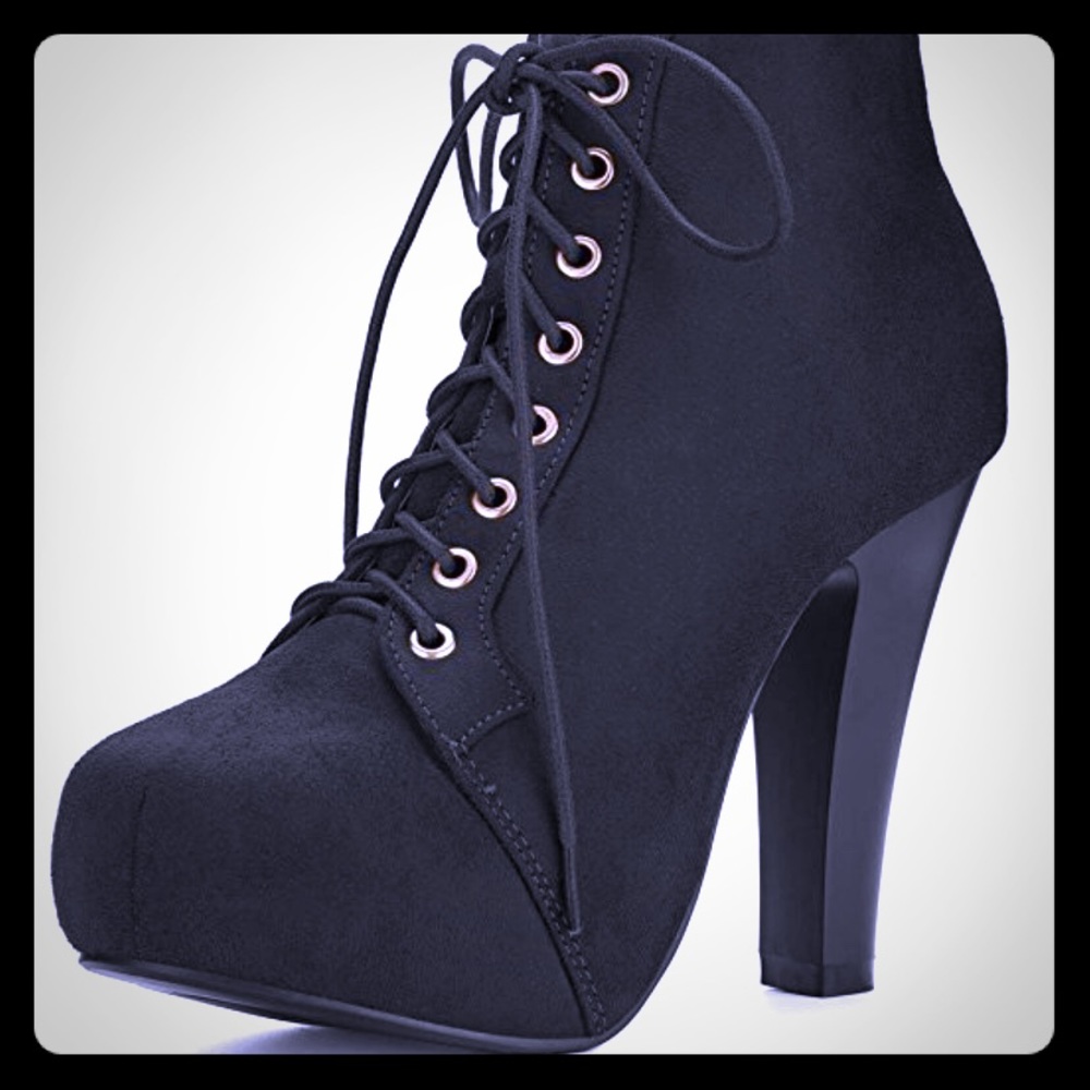 High heel boots